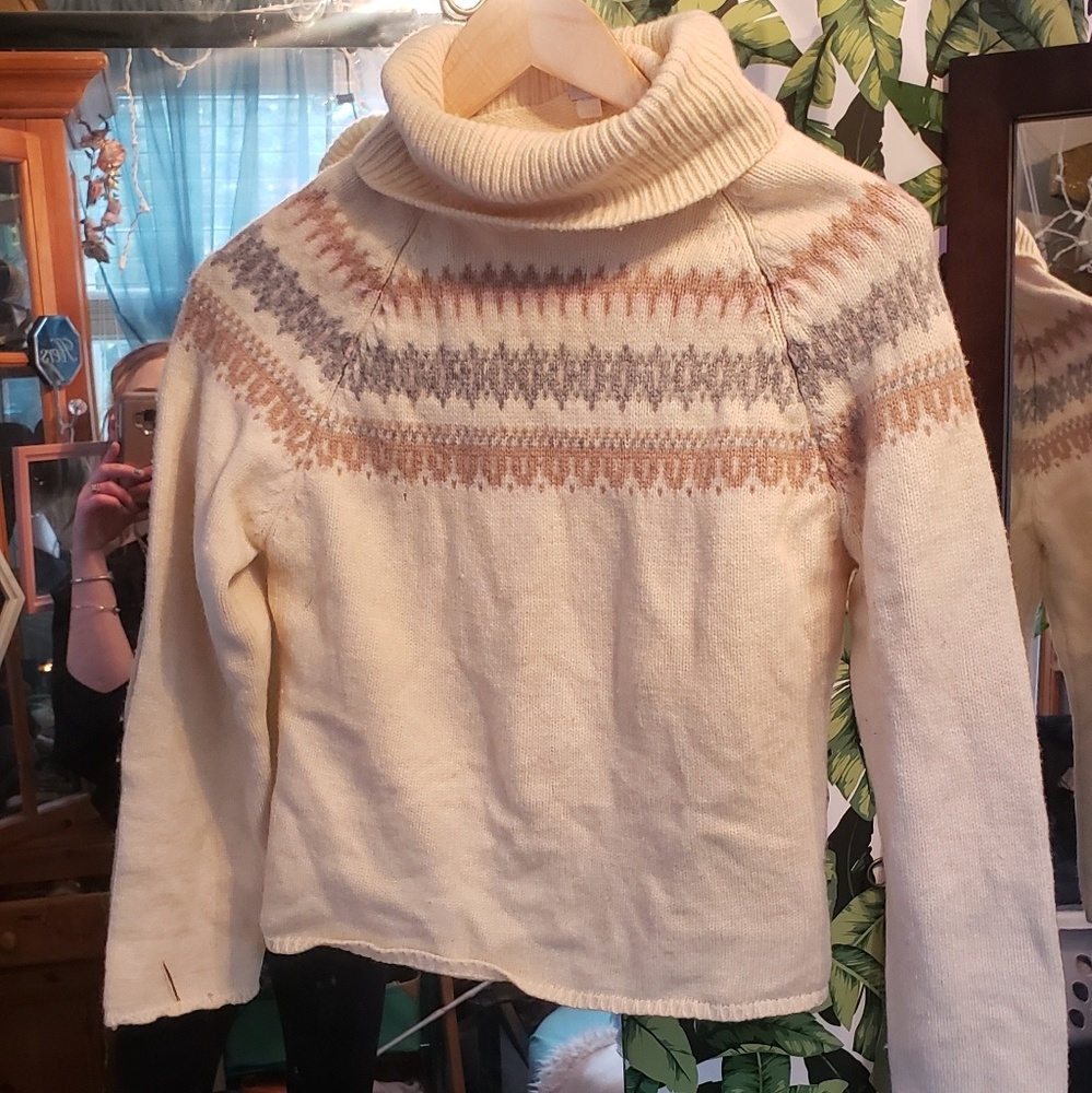 100% Wool Gap Factory Store